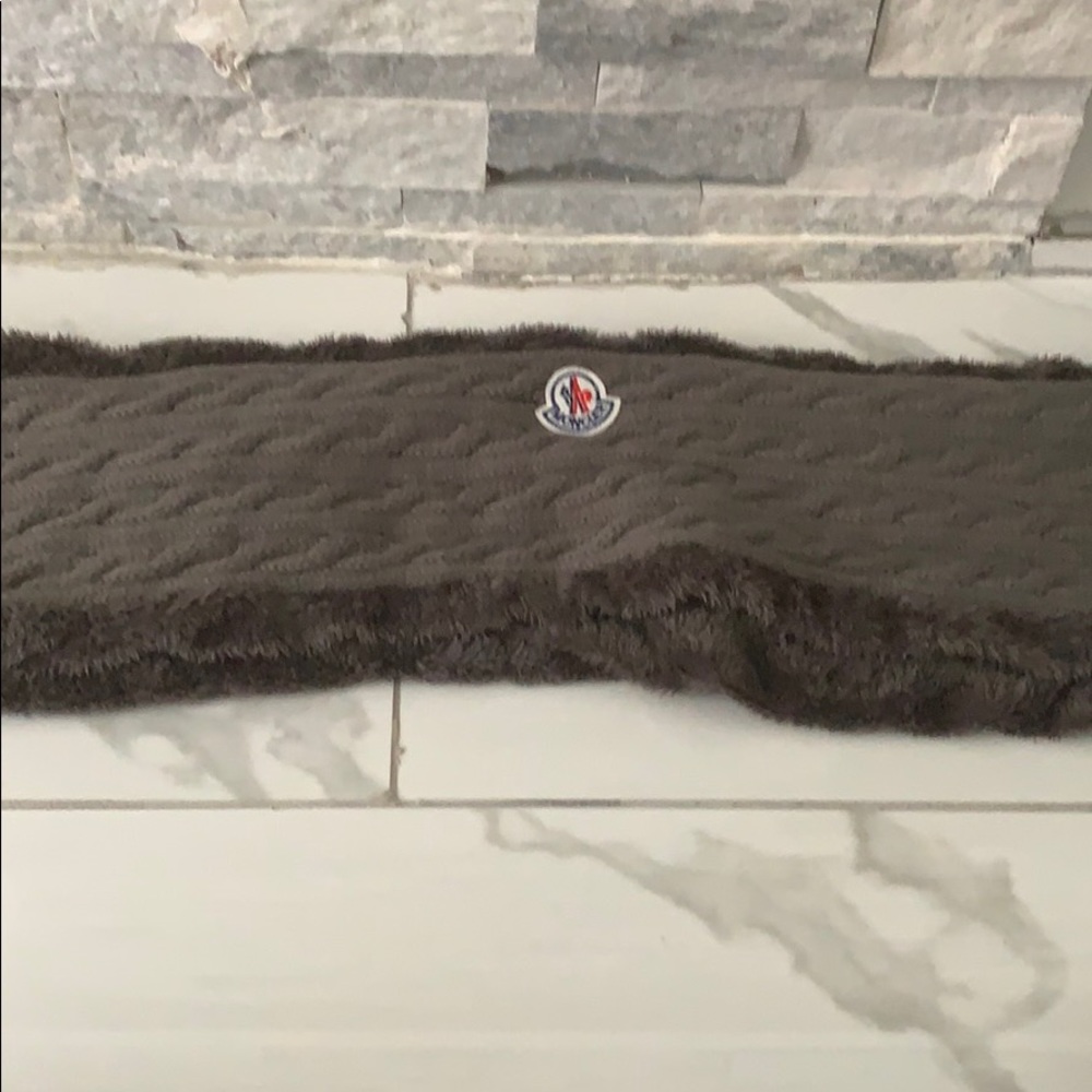 scarf grey